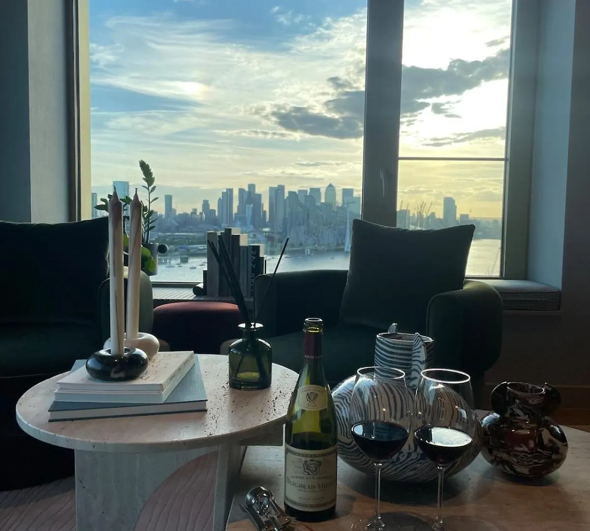 Luxury 1 Bed Riverside Apartment With Sky Lounge London United Kingdom