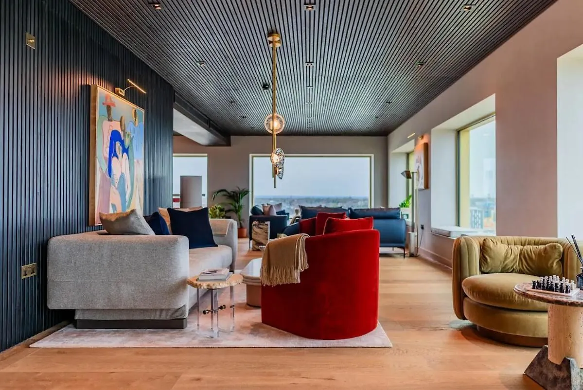 Luxury 1 Bed Riverside Apartment With Sky Lounge London United Kingdom