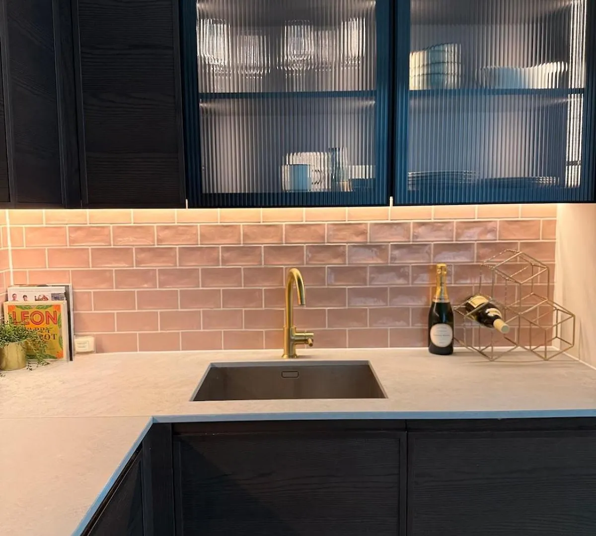 Luxury 1 Bed Riverside Apartment With Sky Lounge London
