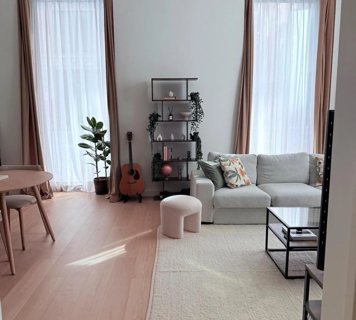 Luxury 1 Bed Riverside Apartment With Sky Lounge London